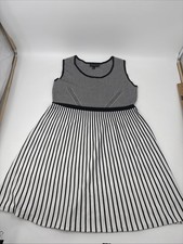 Lane Bryant Black and White Sleeveless Sweater Dress. Size 14/16.