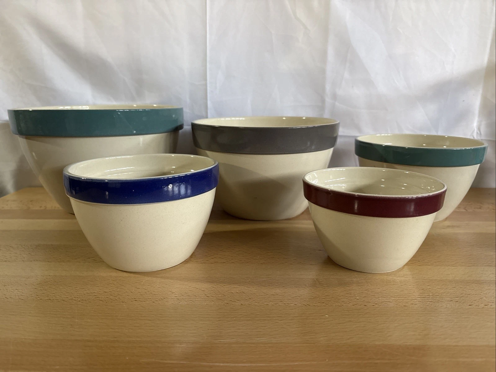 Over and Back Cream Mixing Bowl Colored Rim Nesting Made In Portugal 5 Piece Set