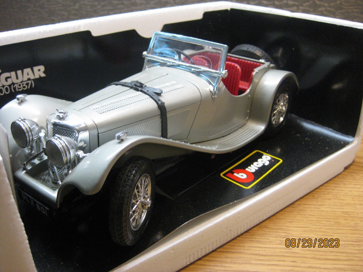 JAGUAR SS 100 1937 BURAGO 1/18 SANS BOITE