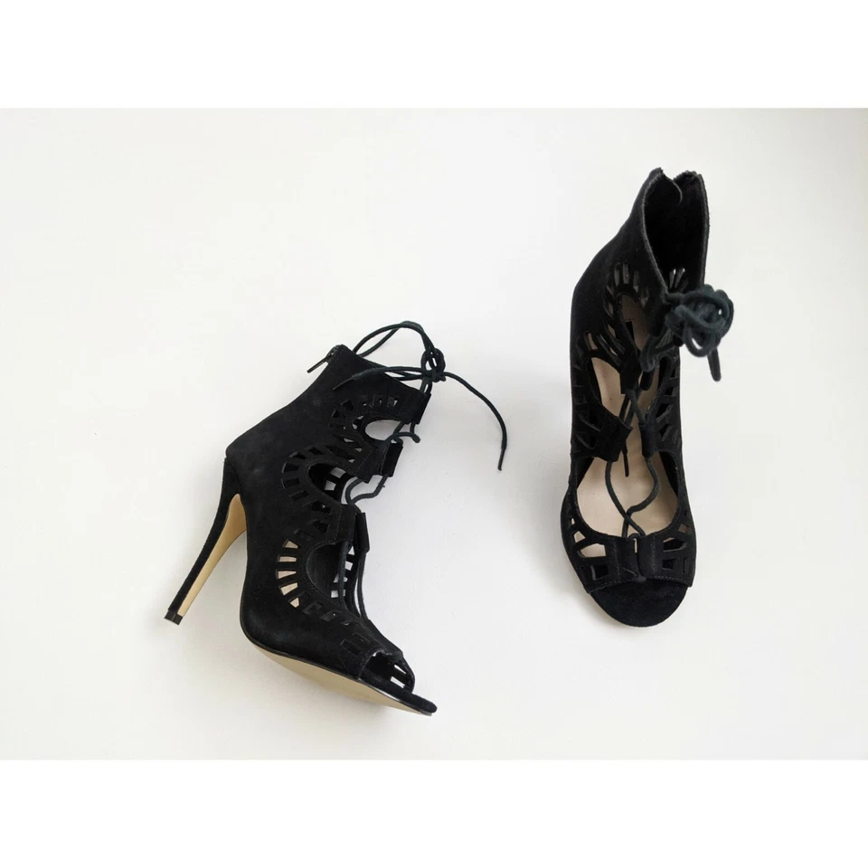 Sandalias de tacón alto recortadas con cordones de cuero gamuza negras talla 5,5 Foto 4 de 4