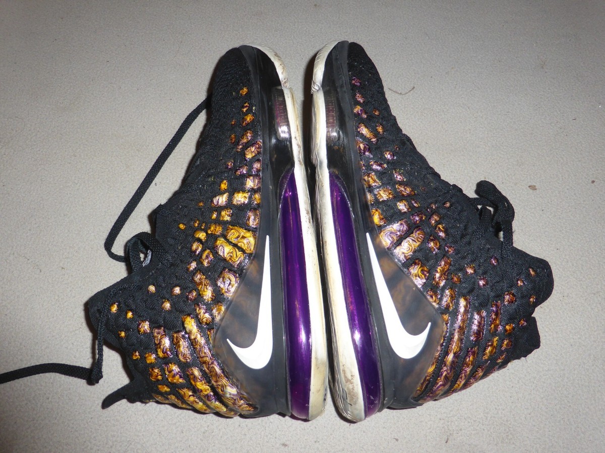 Nike LeBron 17 スリッポン シューズ ブラック/パープル Nike LeBron XVII GS 17 LBJ Lakers Black Purple Gold BQ5594