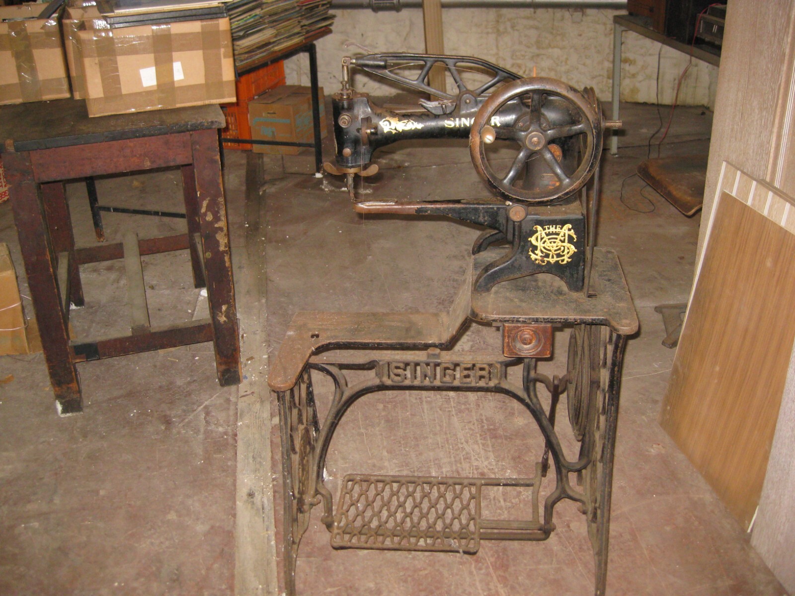 Vintage Singer Leather Treadle Sewing Machine 29k15 eBay
