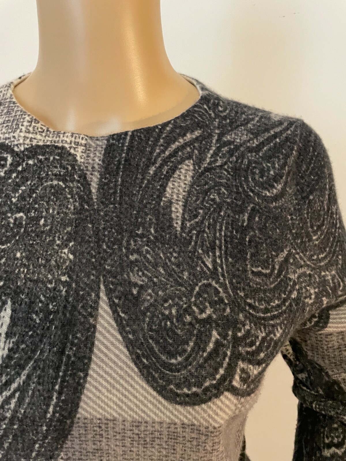 TALBOTS 100% Cashmere patterned crewneck sweater - image 2