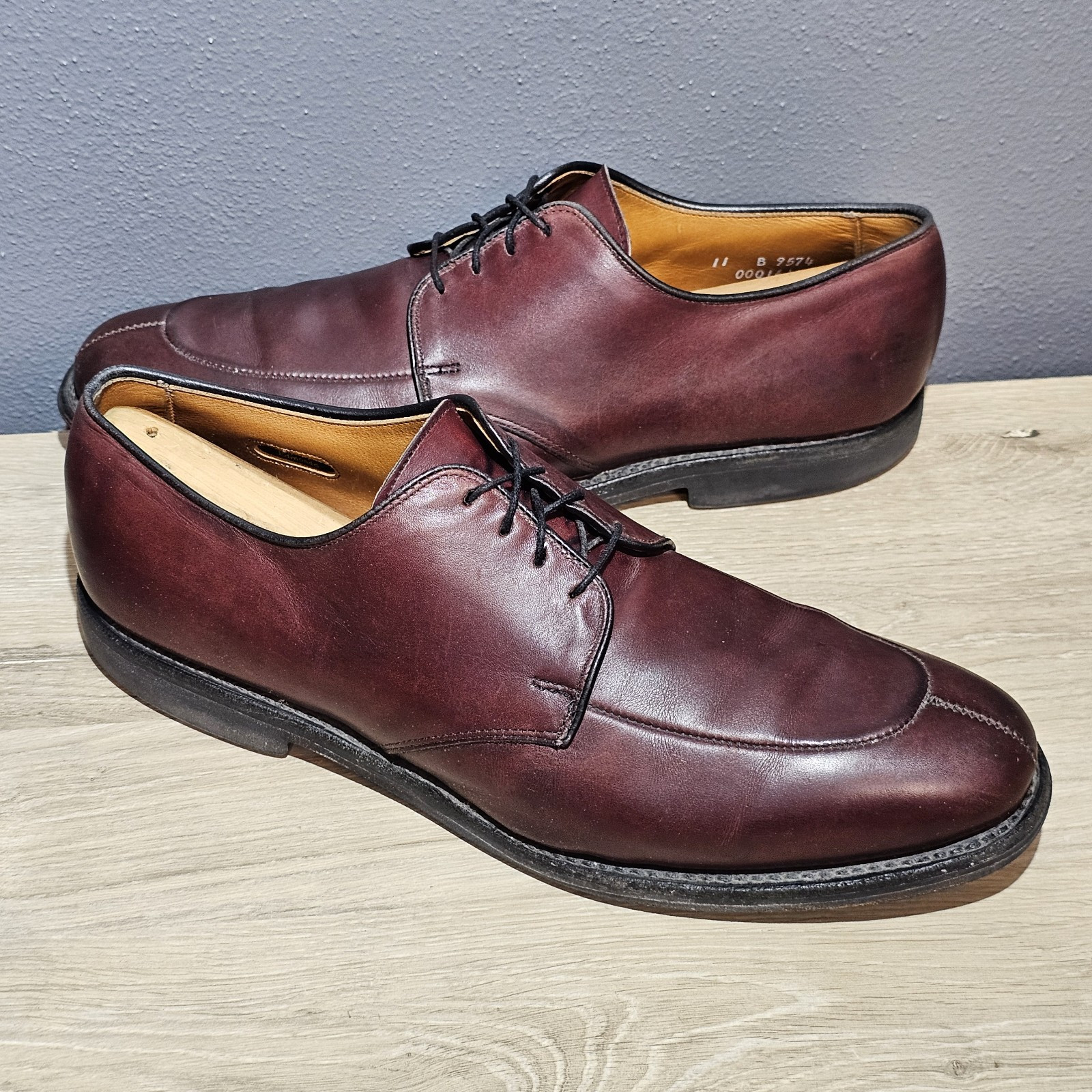 SAOLA Scarpe eleganti derby Allen Edmonds Kennett da uomo taglia 11 B bordeaux MARRONE punta divisa