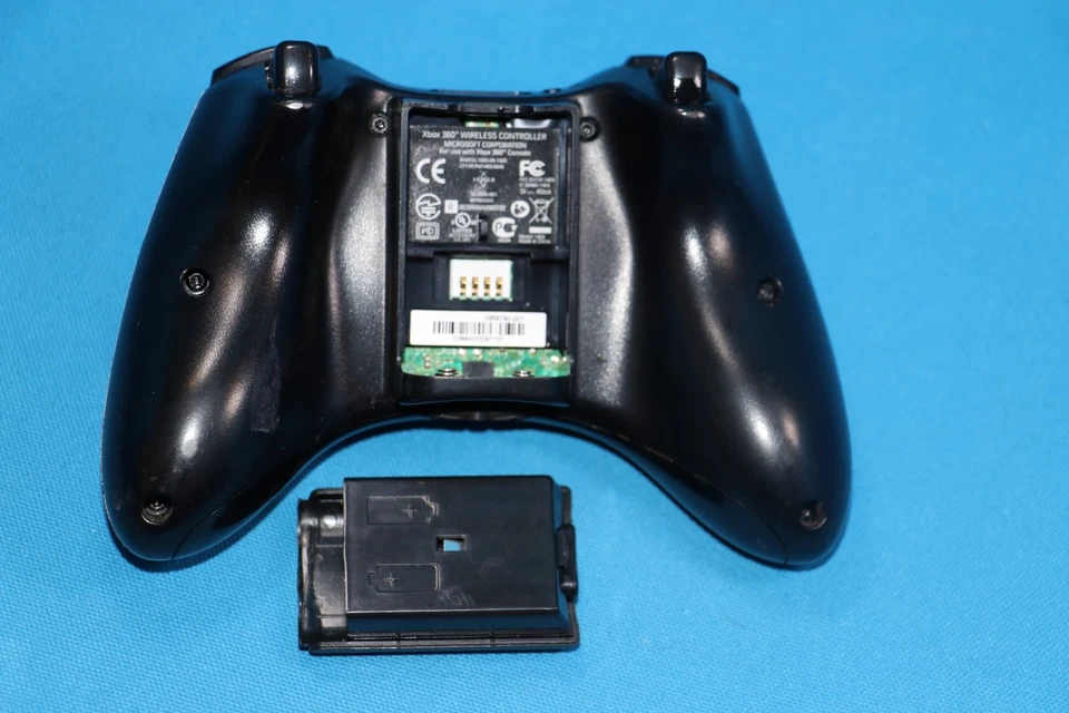 OEM MICROSOFT XBOX 360 MODERN WARFARE 3 MW3 LIMITED EDITION CONTROLLER GAMEPADVG - Image 2 of 3