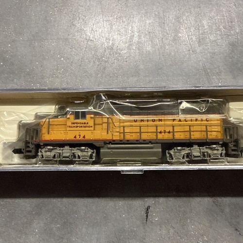 Life-Like N Scale GP-20 Model RR Locomotive Engine Union Pacific #486 7251 - Picture 3 of 22
