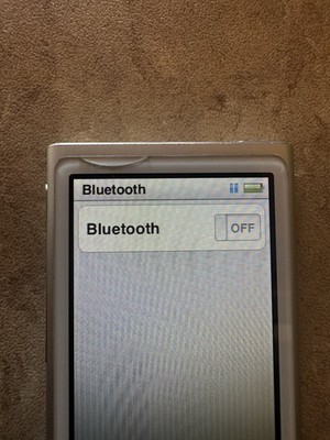iPod Nano 7th Generation 16 GB [Silver] Model: A1446 Bluetooth