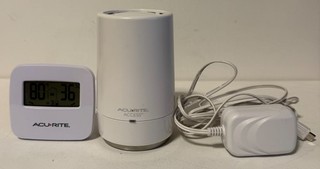 AcuRite Access Hub for Remote Monitoring & Room Temperature and Humidity Sensor
