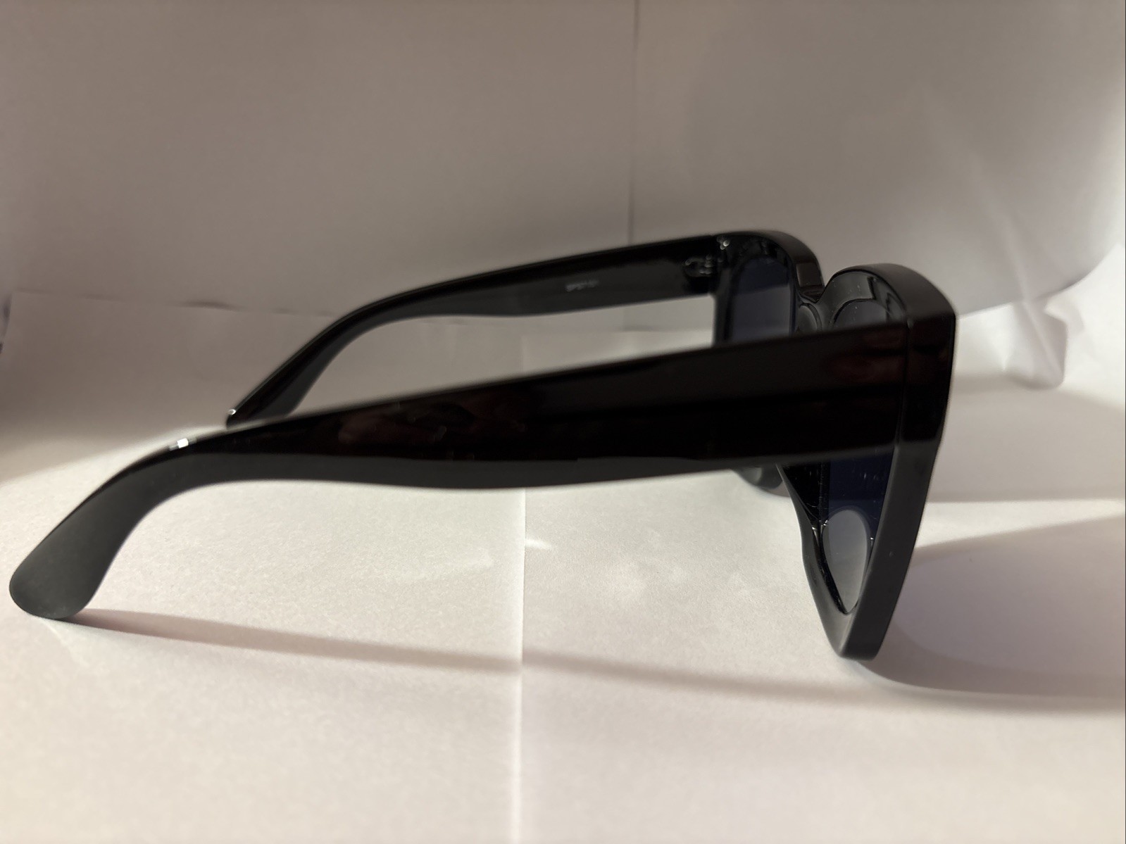 JuicyOrange Black Gradient Oversized Sunglasses -… - image 4