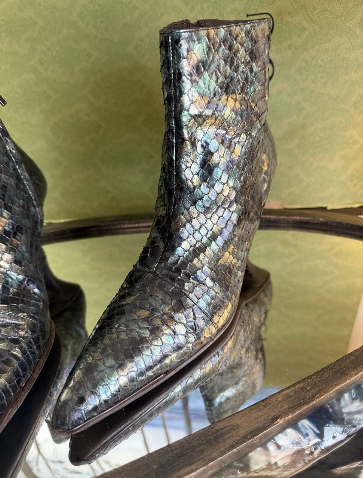 AUTHENTIC Gucci Exotic python leather Women’s ank… - image 2