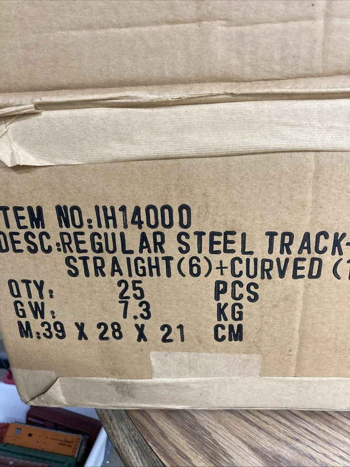 LIFE-LIKE HO Scale Track Lot - Curved/R18"-/ 12Piece Lot - Image 4 of 4