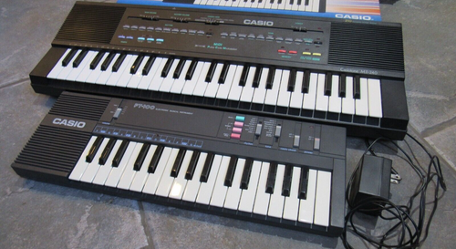 Vintage Casio Casiotone MT-240 Electronic 2 Keyboard LOT PT-100 w/ adaptor - Picture 2 of 6