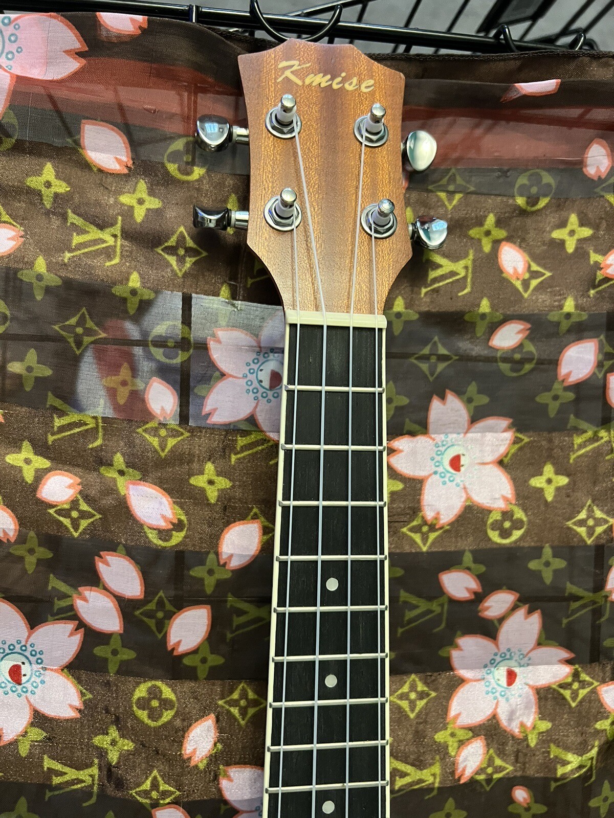 Kmise Banjo Ukulele 4 String Concert Banjos Maple Body Aquila String