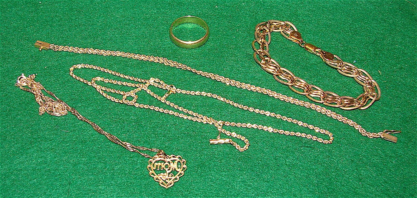 14k Solid Gold Jewelry Lot==NOT SCRAP===21 Grams====**3 DAY Auction