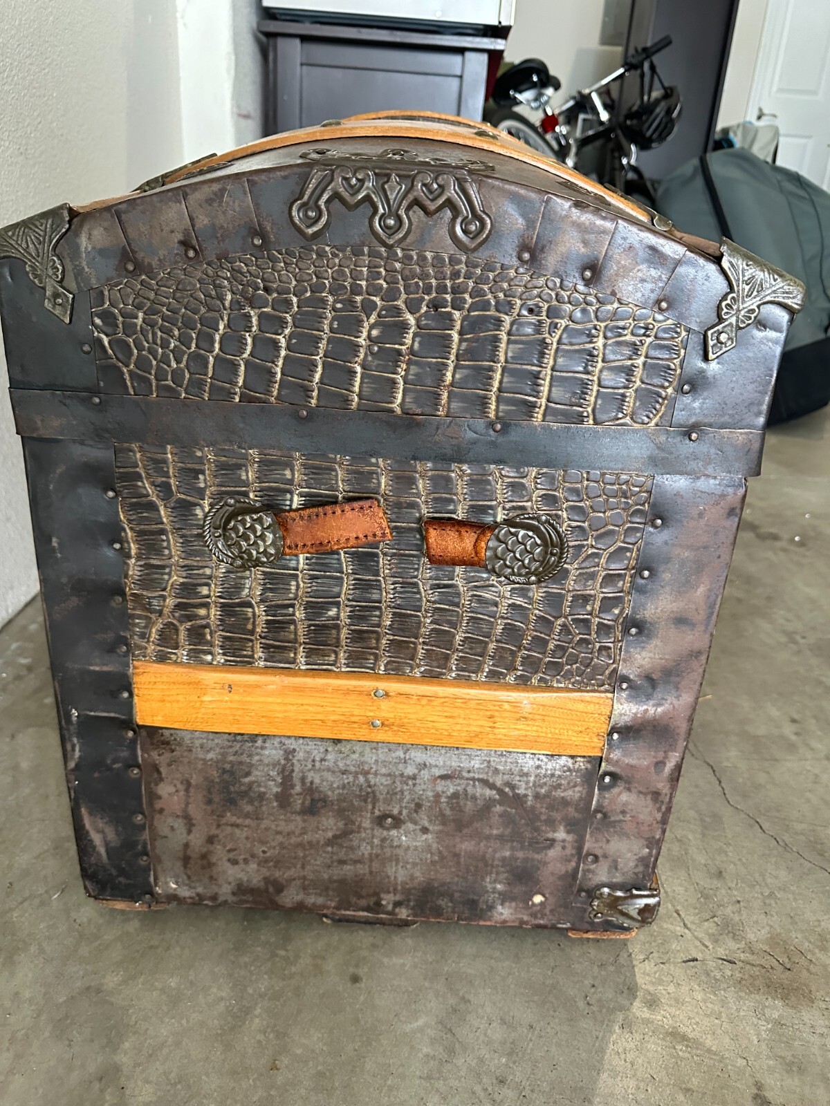 Antique Victorian Domed Steamer Trunk Alligator embossed 1880 Pirate chest