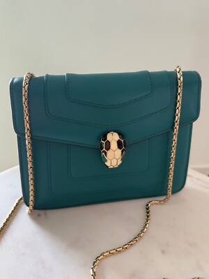 Bulgari Bvlgari Serpenti Forever Crossbody Tasche in Türkis/Grün