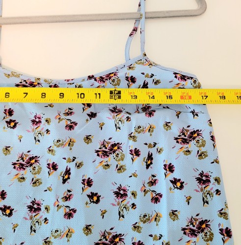 Urban Outfitters Größe Medium Camilleblau Blumenmuster Mini-Kleid plissierter Saum neu mit Etikett $ 55 - Bild 12 von 13
