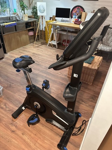 Nautilus U628 Exercise Bike -- - Picture 2 of 7
