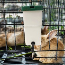 0.5/1l Bunny Drinker Detachable Safe Touch-play Rabbit Drinker Plastic