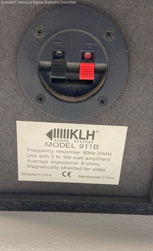 Pair of KLH 911B Bookshelf Speakers - Tested - Picture 7 of 10
