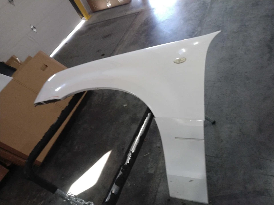 2010 Mercury Mountaineer Left Fender Tan Paint Chip 41183 152K Miles - Image 3 of 4