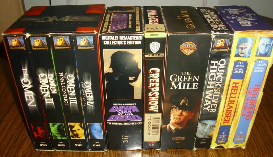 VHS Horror Set Lot of 12 Tapes Omen Box George Romero Clive Barker Stephen King Foto 2 de 4