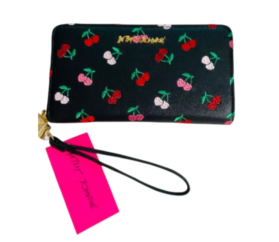 Cartera Betsey Johnson Bordada Cereza, Cuero Sintético Negro, NUEVA CON ETIQUETAS Foto 3 de 4