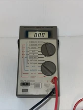 Micronta LCD Digital Multimeter 22-191 Model- Tandy Corp
