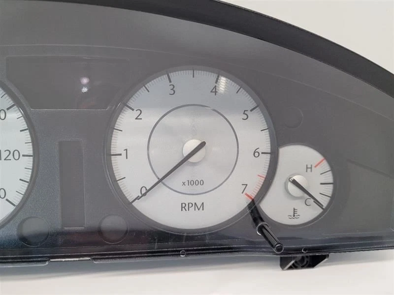 Chrysler 300 2009 velocímetro clúster 140 MPH WO centro de información 05172880AE Foto 4 de 4