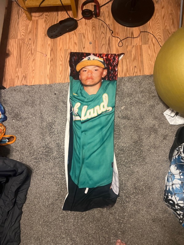 Airik pillow