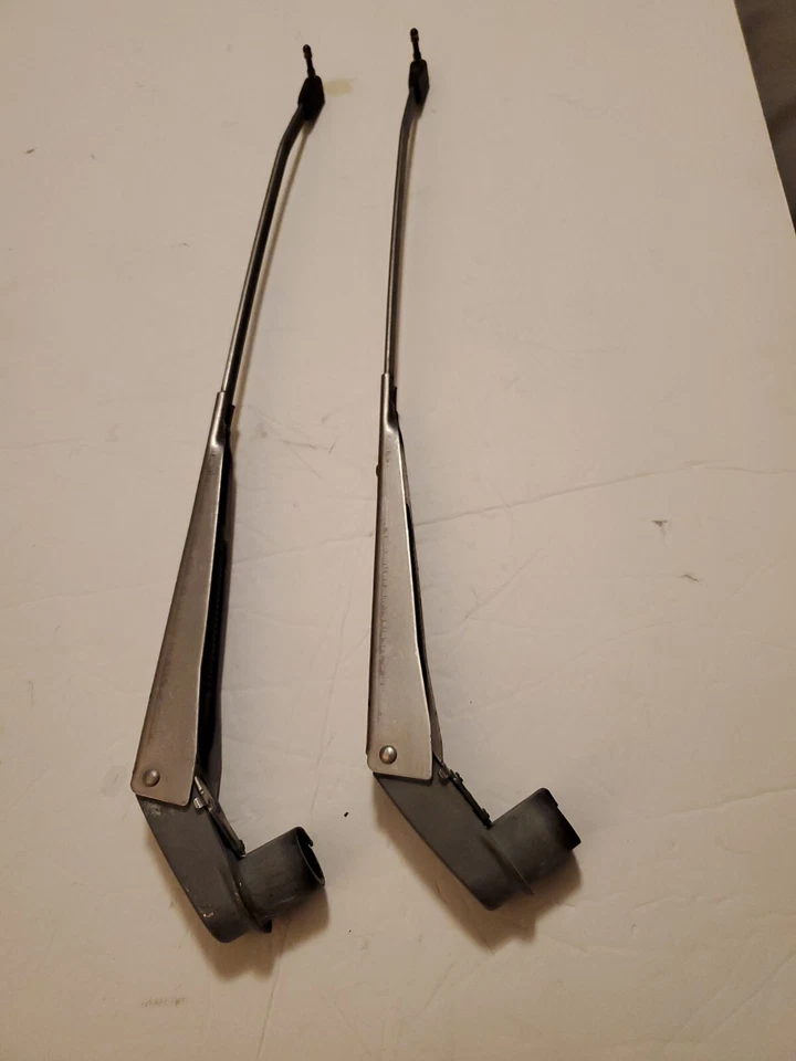 1988 1994 PONTIAC SUNBIRD LEFT & RIGHT WINDSHIELD WIPER ARMS PAIR OEM NO BLADES - Imagem 4 de 4