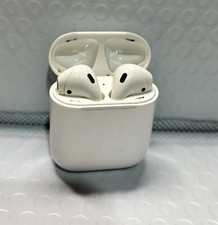 Apple AirPods 1st Generation In-Ear Headsets with Charging Case - White Tested 