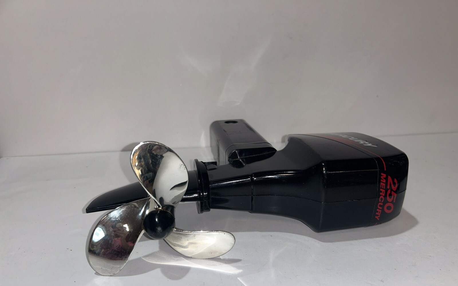 Mercury 250 Outboard Motor Trailer Hitch Cover Vintage W Spinning