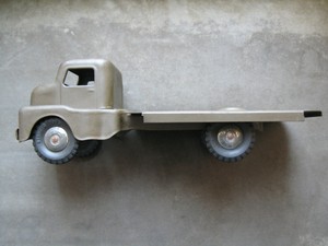 structo flatbed truck