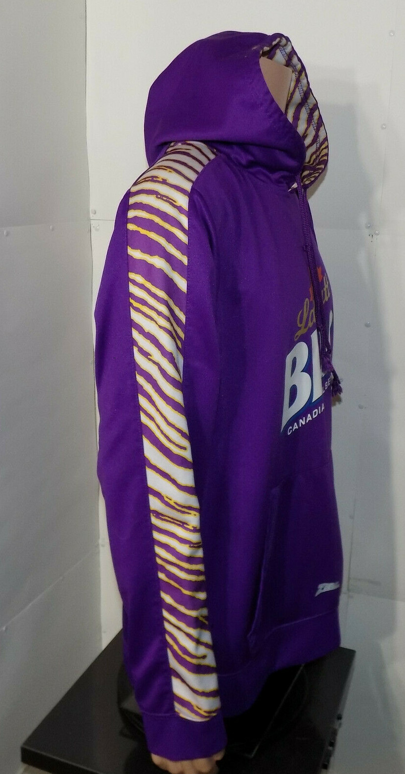 Labatt Blue Minnesota Vikings Zubaz Hooded Sweatshirt (Large) Pilsener