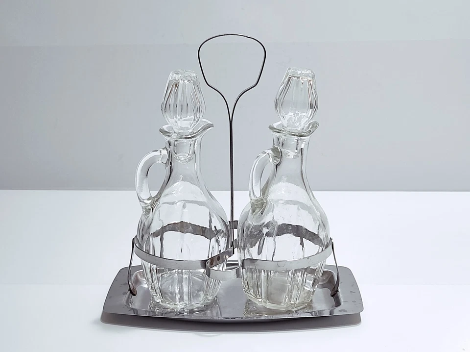 Oliera acetiera antica color argento in vetro vintage olio aceto Anni 60 70 - Immagine 2 di 4