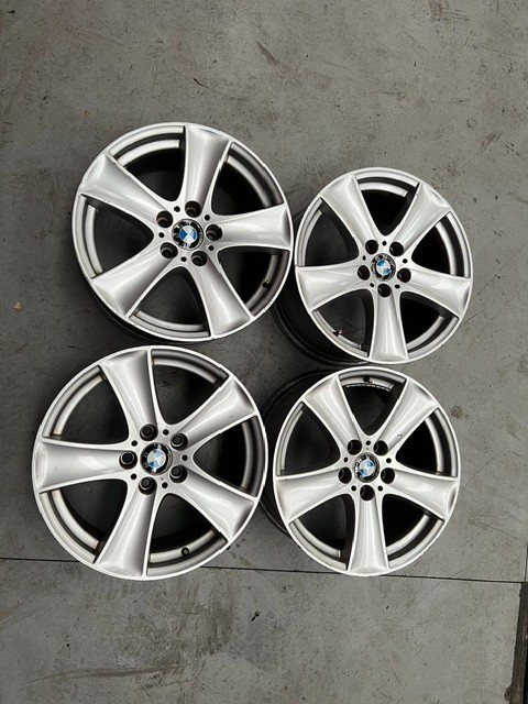 4 cerchi usati 18 pollici originali BMW X5 vecchio 8.5x18 5x120 ET46 72.6