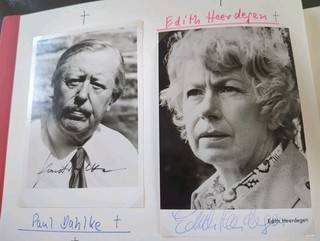 Autogrammsammlung 60 handsignierte Autogramme Musik Sänger Schauspiel Kino TV