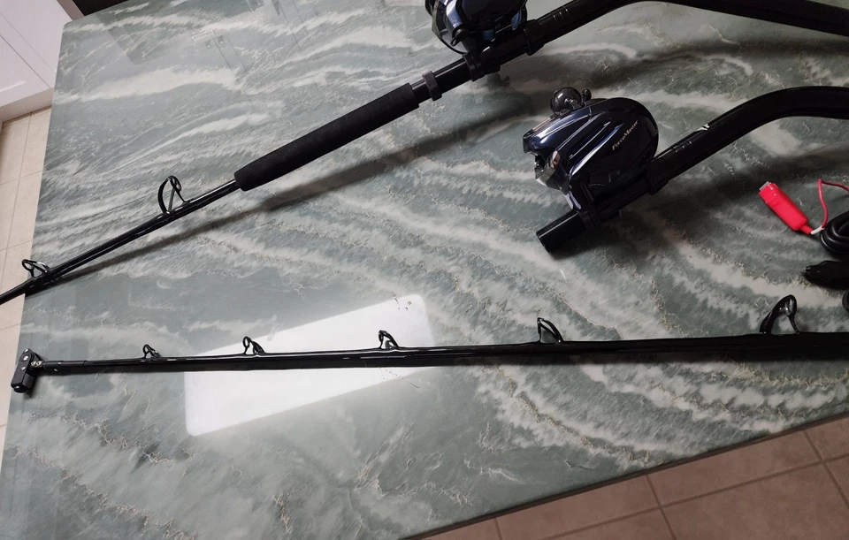 2X DEEP DROP COMBOS Shimano Forcemaster 9000 electric Reels w/ Stuart 80 rods - Image 3 of 4