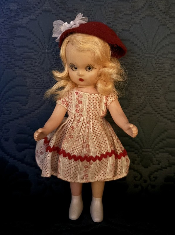 VINTAGE 5.5"  Storybook Doll Blonde Hair Sleepy Eyes ~ Adorable Hat