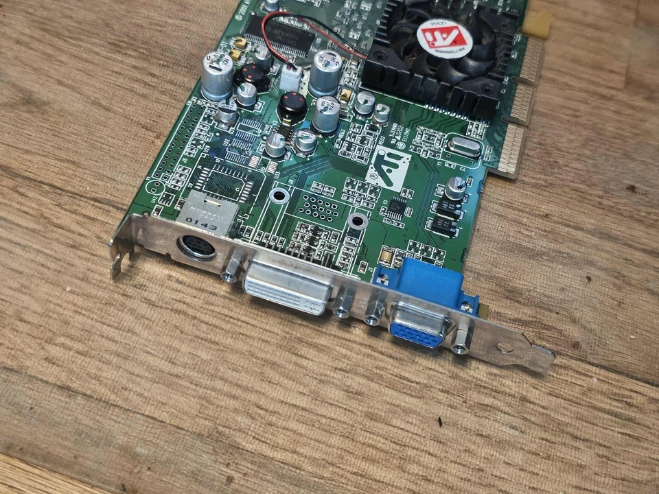 ATI Radeon 7500 64MB DDR AGP 4x Graphics Card Retro Gaming DVI VGA - Image 2 of 4
