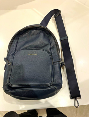 Michael Kors Men s Black Crossbody Bag Adjustable Strap Zip Closure