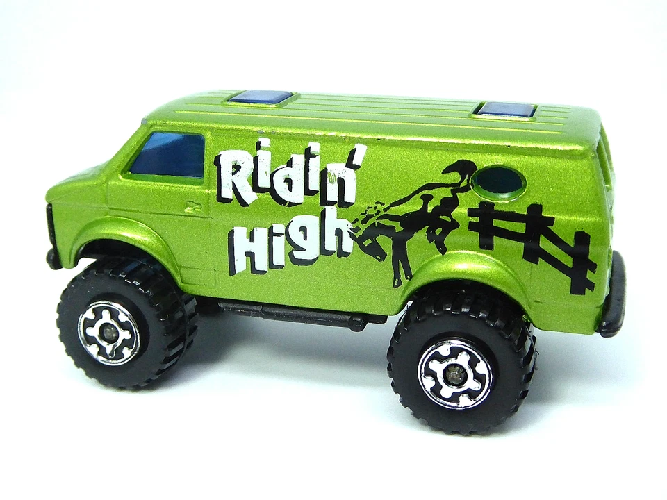 Matchbox Lesney Superfast No.44h 4x4 Chevy Van ( LESNEY ENGLAND BASE) - Image 4 of 4