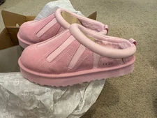 NIB UGG Tazz Sunwave Platform Slipper Shoes Mule Pink Jade Kids Youth 5 Women 7