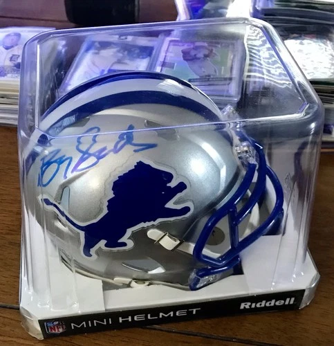 Barry Sanders Autographed Detroit Lions Riddell Mini Helmet 5 Star Authentics