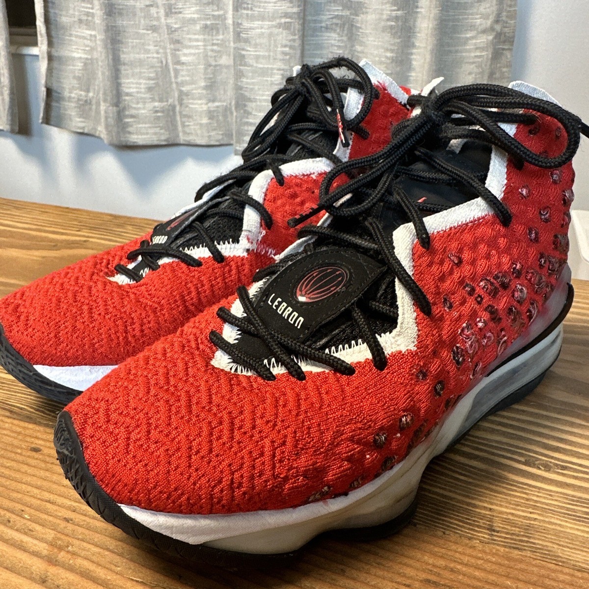 Nike Lebron 17 “Air Max Uptempo” University Red Size 8M