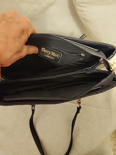 Borsa a tracolla Darcy Marks London donna vegan pelle trapuntata CG2 nera taglia unica - Foto 3 di 5
