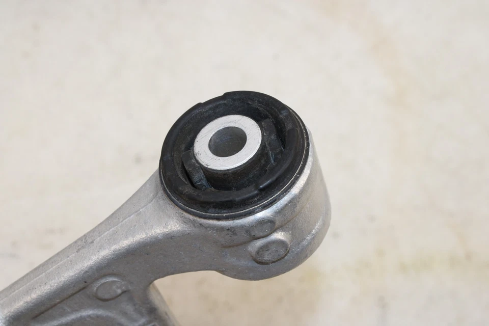 Juego de brazo de control delantero derecho Mazda MX-5 Miata 2016-2023 OEM IS68 Foto 4 de 4