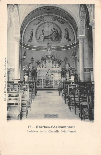 BOURBON-L'ARCHAMBAULT - intérieur de la chapelle Saint-Joseph