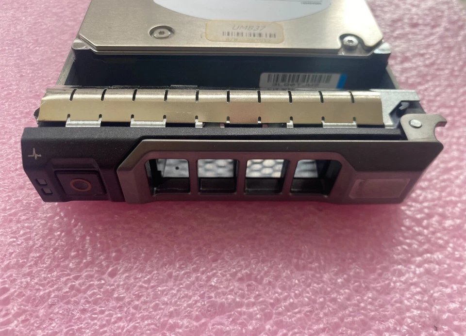 Seagate Cheetah 73GB ST373455SS SAS / 16MB Cache 15000RPM 3.5" Caddy inc HDD - Image 2 of 3